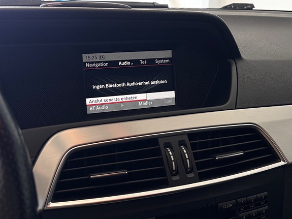 Mercedes-Benz C220 21 of 26