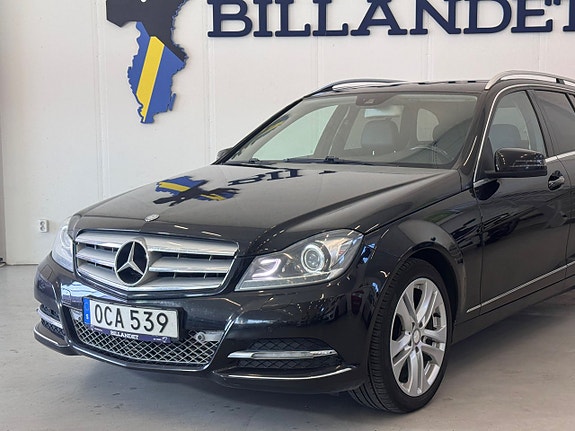 Mercedes-Benz C220 3 of 5