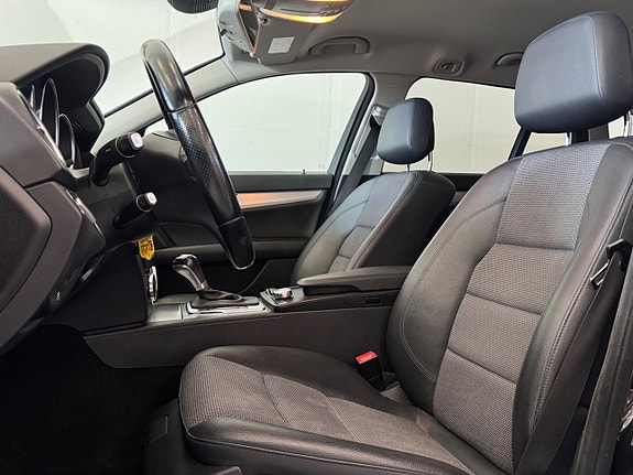 Mercedes-Benz C220 12 of 26