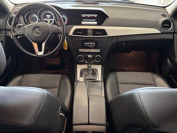 Mercedes-Benz C220 18 of 26