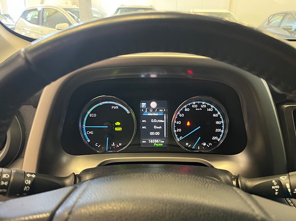 Toyota RAV4 16 of 19