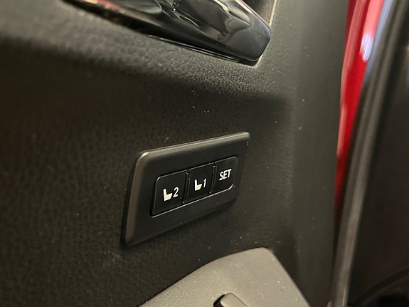 Toyota RAV4 12 of 19