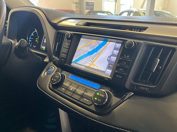 Toyota RAV4 11 of 19