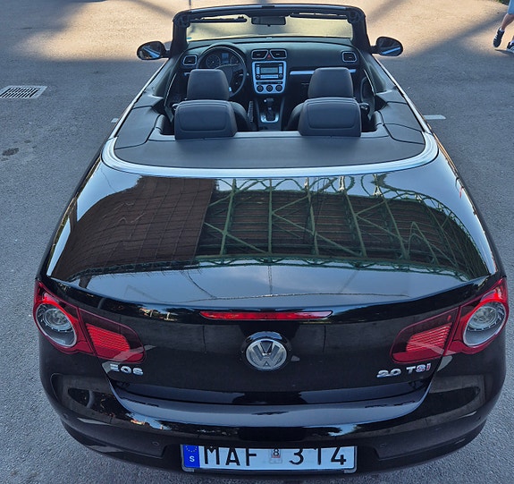 Volkswagen Eos 4 of 11
