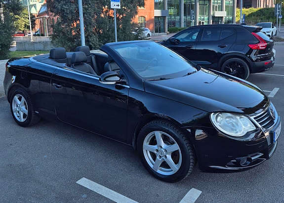 Volkswagen Eos 2 of 11