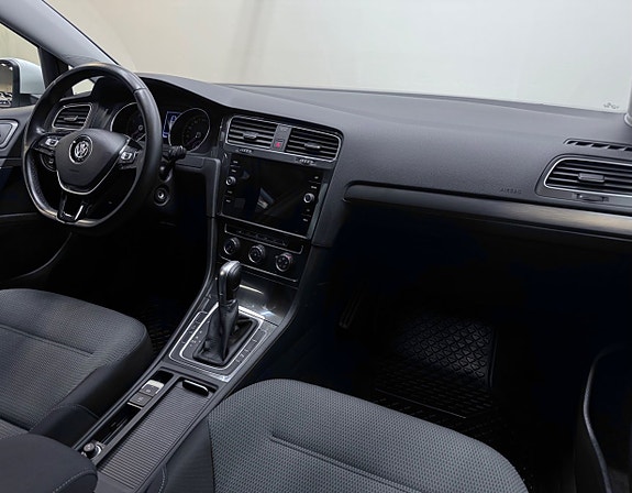Volkswagen Golf I 14 of 22