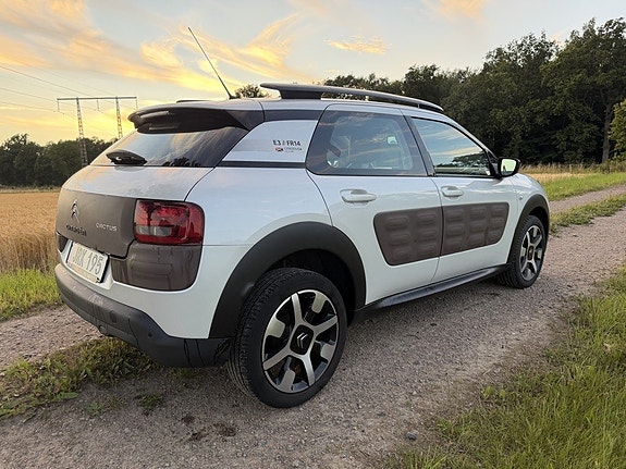 Citroen C4 Cactus 6 of 12