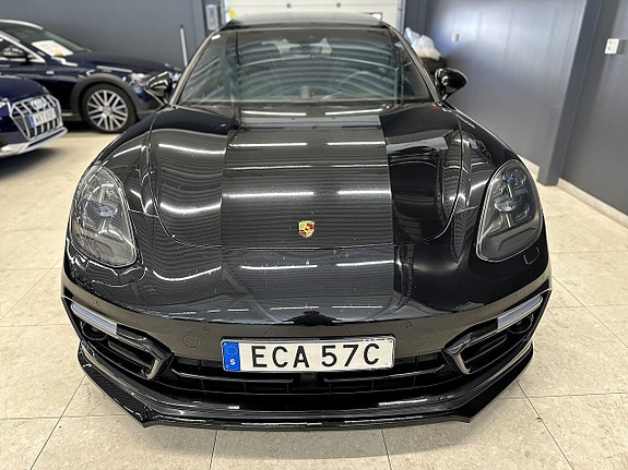 Porsche Panamera 4 2 of 28