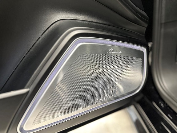 Porsche Panamera 4 28 of 29