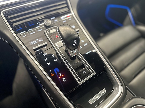Porsche Panamera 4 23 of 29