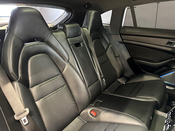 Porsche Panamera 4 25 of 29
