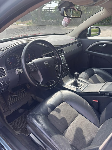 Volvo V70 7 of 10