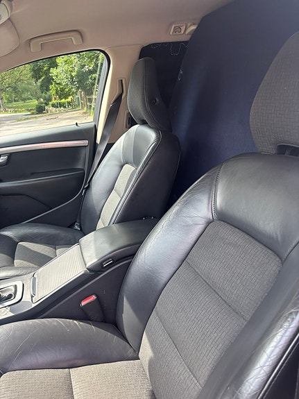 Volvo V70 8 of 10