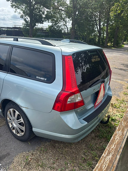 Volvo V70 6 of 10