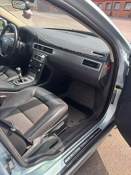 Volvo V70 9 of 10