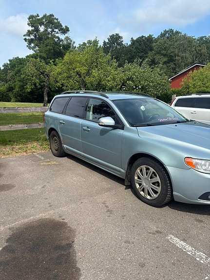 Volvo V70 4 of 10