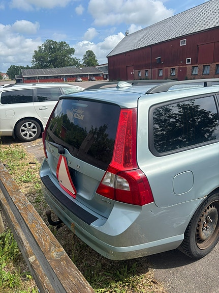 Volvo V70 5 of 10