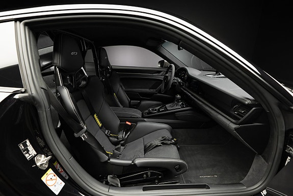 Porsche 911 16 of 23