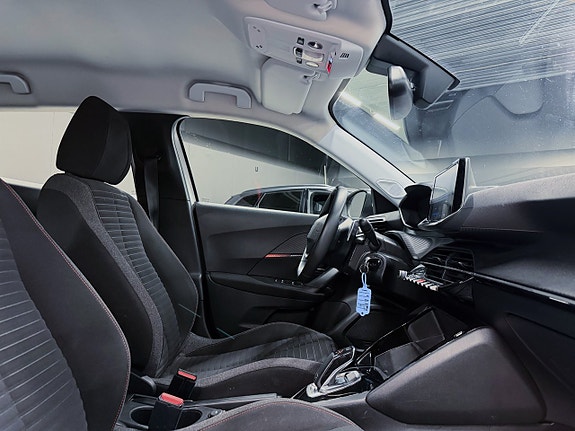 Peugeot 2008 7 of 19