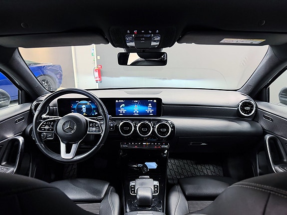 Mercedes-Benz A200 3 of 20