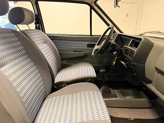 Ford Fiesta 11 of 13