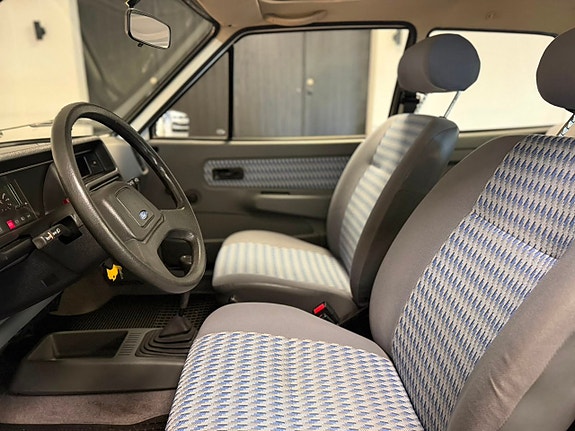 Ford Fiesta 7 of 13