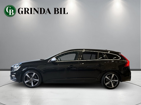 Volvo V60 2 of 27