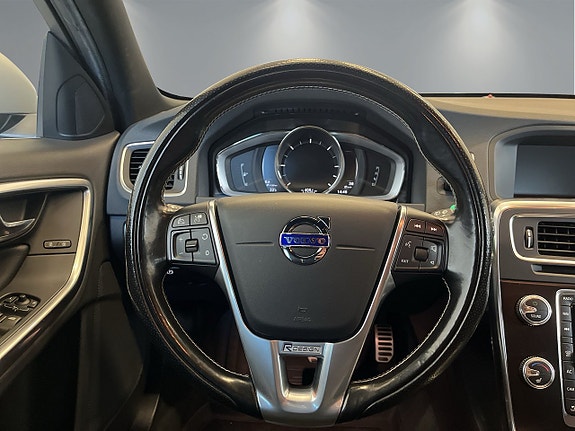 Volvo V60 12 of 27