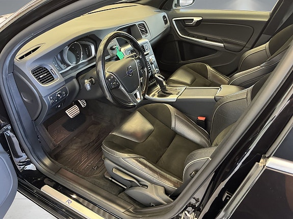 Volvo V60 8 of 27