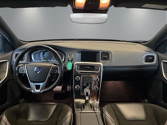 Volvo V60 10 of 27