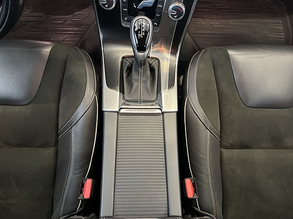 Volvo V60 22 of 27