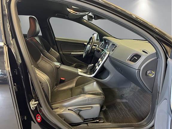 Volvo V60 9 of 27