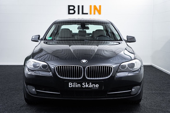 BMW 530d 3 of 5