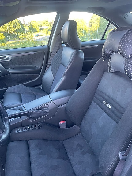 Volvo S60 4 of 5