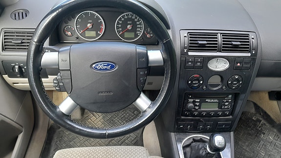 Ford Mondeo 4 of 5