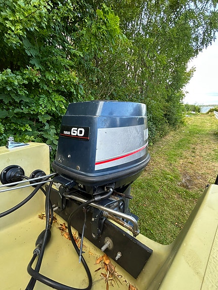 Saga Seacamp 17 HT / Yamaha 60 / trailer 13 of 18