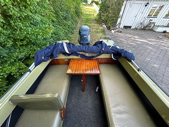 Saga Seacamp 17 HT / Yamaha 60 / trailer 10 of 18
