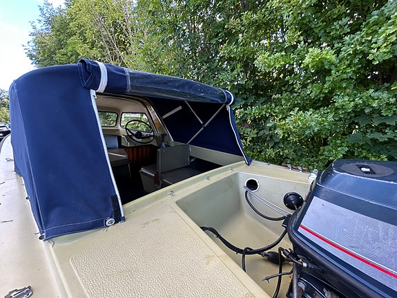 Saga Seacamp 17 HT / Yamaha 60 / trailer 17 of 18