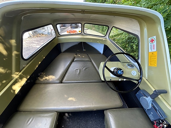 Saga Seacamp 17 HT / Yamaha 60 / trailer 7 of 18