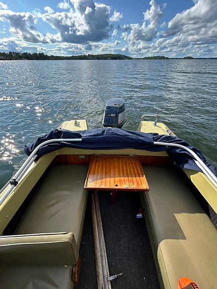 Saga Seacamp 17 HT / Yamaha 60 / trailer 3 of 5