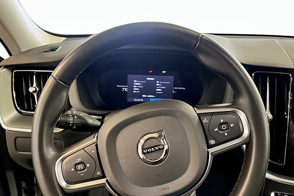 Volvo XC60 7 of 9