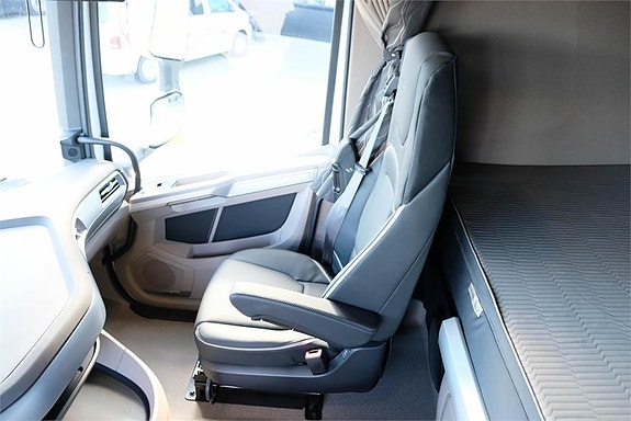 DAF Ny DAF XG530 dragbil med motorkraftuttag - på väg 8 of 12