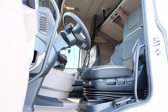 DAF Ny DAF XG530 dragbil med motorkraftuttag - på väg 11 of 12