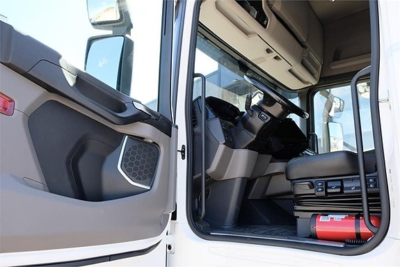 Scania S 560 6x2 dragbil 2024 - endast 18910 mil! 6 of 10
