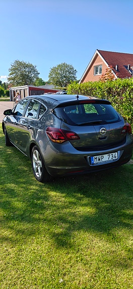 Opel Astra 2 of 2