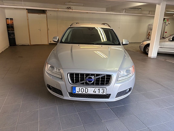 Volvo V70 7 of 18