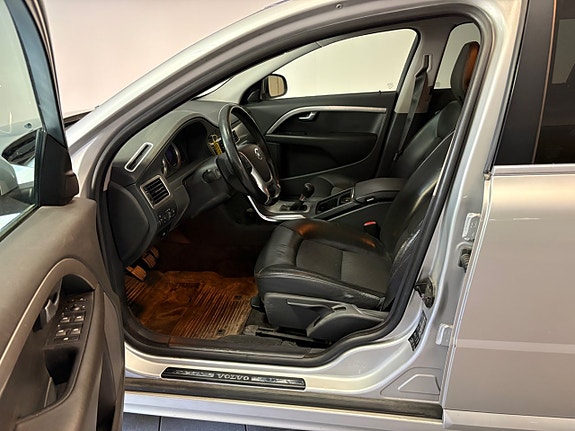 Volvo V70 13 of 18
