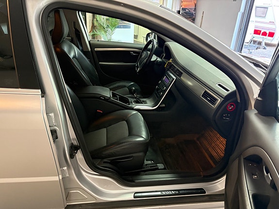 Volvo V70 14 of 18