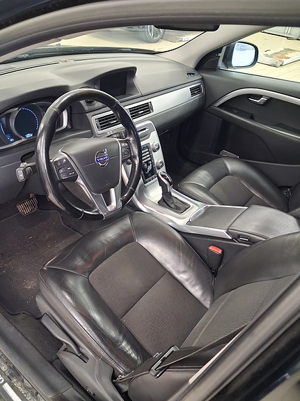 Volvo V70 5 of 5