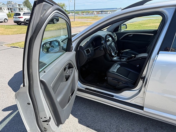 Volvo V70 5 of 5